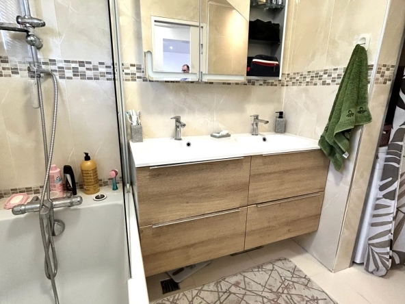 Maison 5 pièces de 90m2 avec jardin à Vaujours 