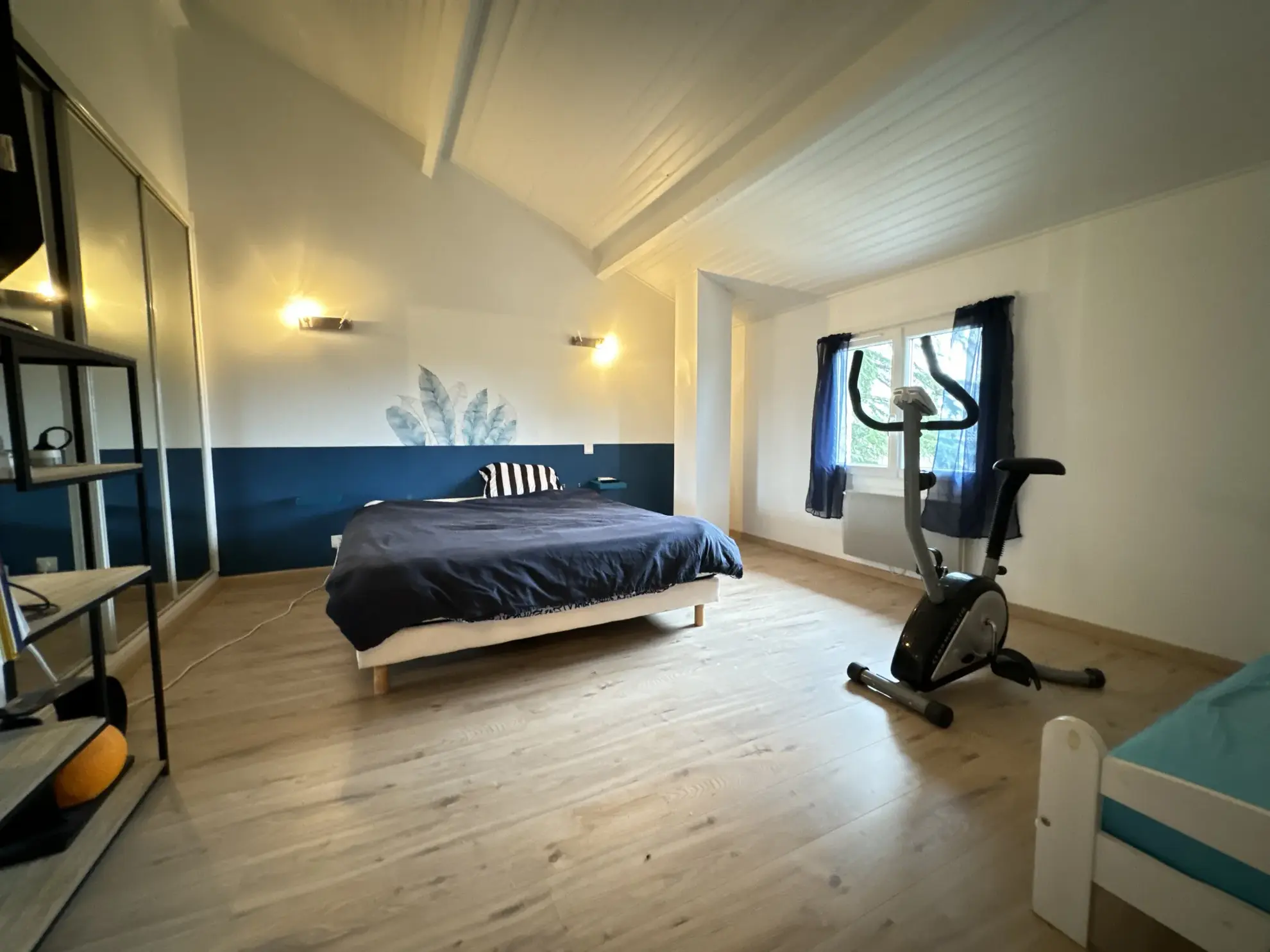 Maison à Trémons avec 5 chambres, gîte indépendant et piscine 