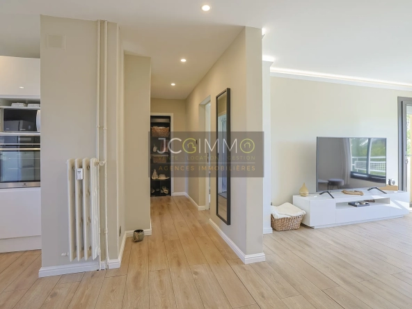 Appartement T3 entièrement rénové - Balcons - Résidence sécurisée - Au calme 