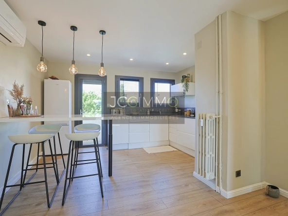 Appartement T3 entièrement rénové - Balcons - Résidence sécurisée - Au calme 