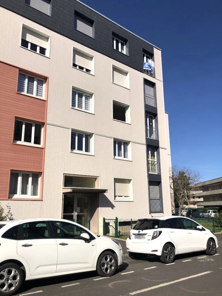 Bel appartement T3 avec cave et box sécurisé à Beaumont