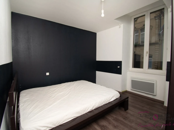 Pontarlier Renovated 3-Room Apartment with Cellar 