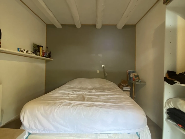 Maison atypique avec 7 chambres à St Laurent de Cerdans 