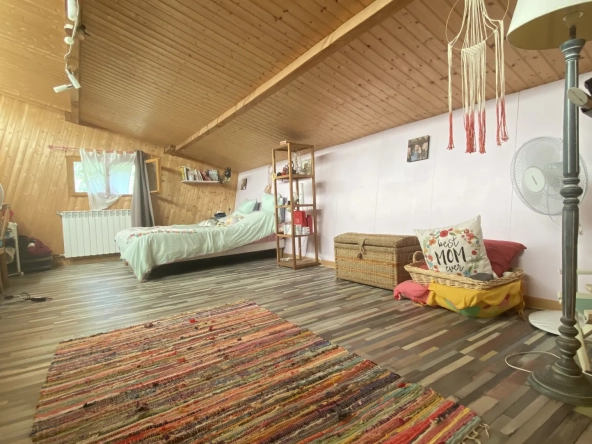 Maison atypique avec 7 chambres à St Laurent de Cerdans 