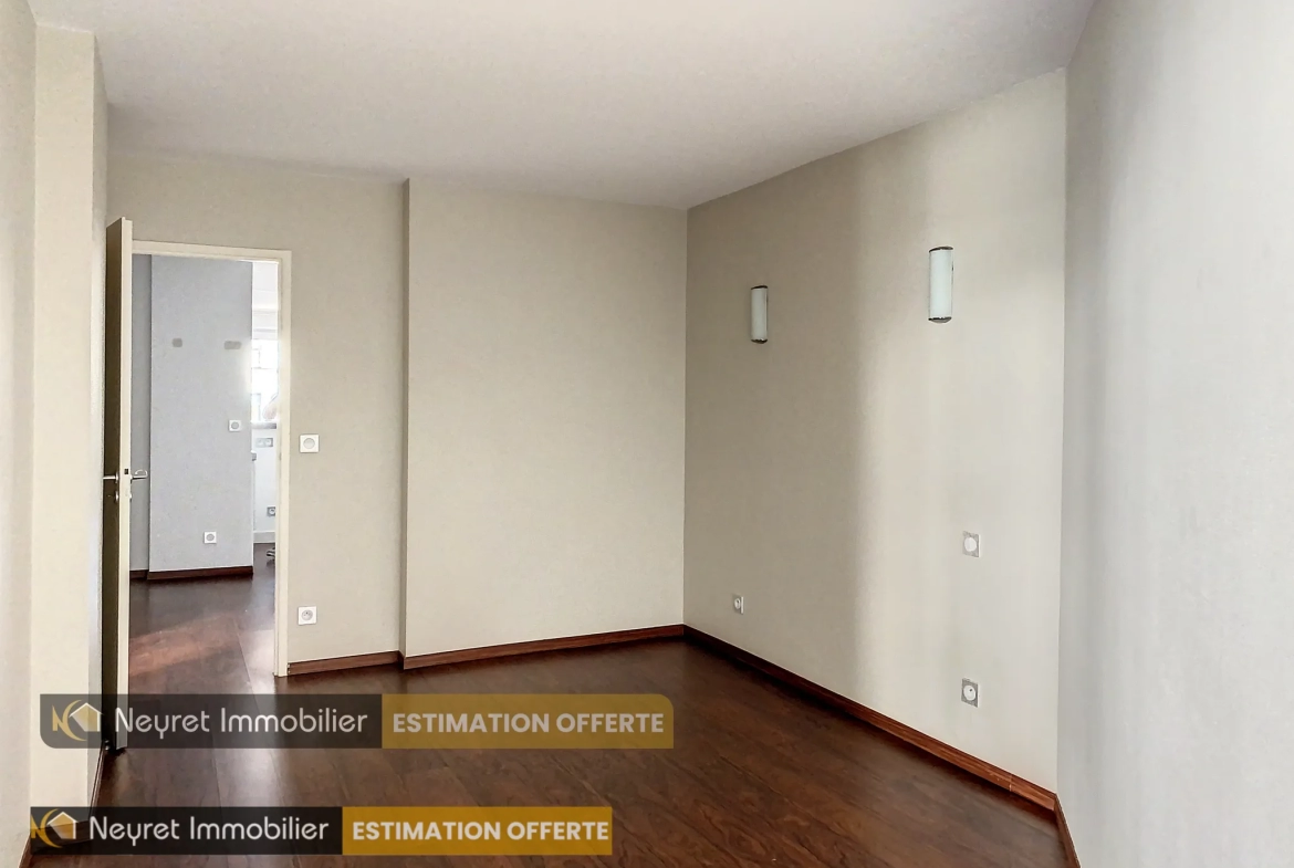 Appartement T3 97m2 avec Cuisine Équipée Haut de Gamme et Balcon Exposé Sud 