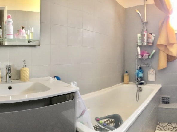 Appartement lumineux de 100m2 à Mantes-la-Ville 
