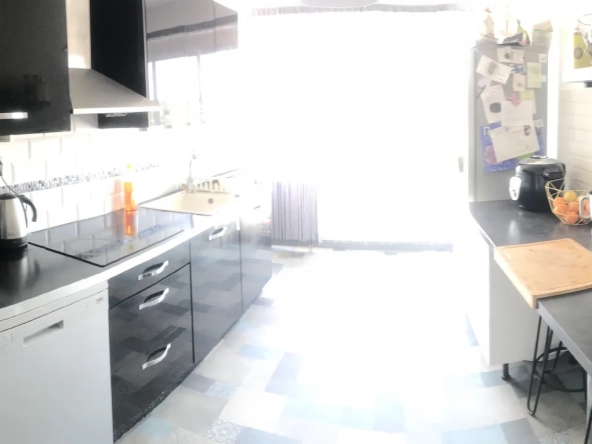 Appartement lumineux de 100m2 à Mantes-la-Ville 