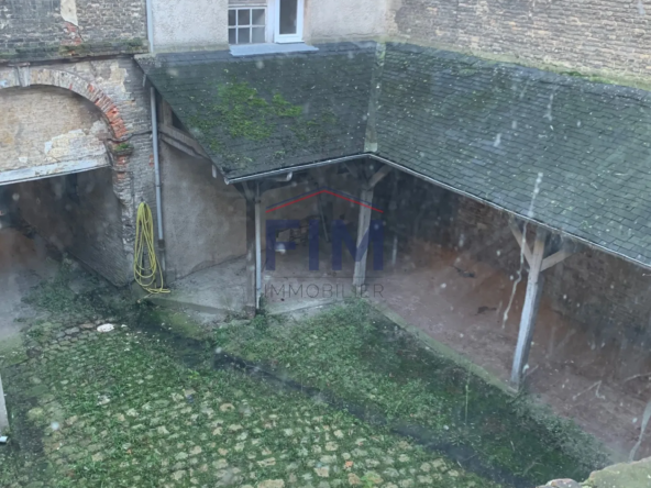 Immeuble à rénover avec parking à Dieppe 
