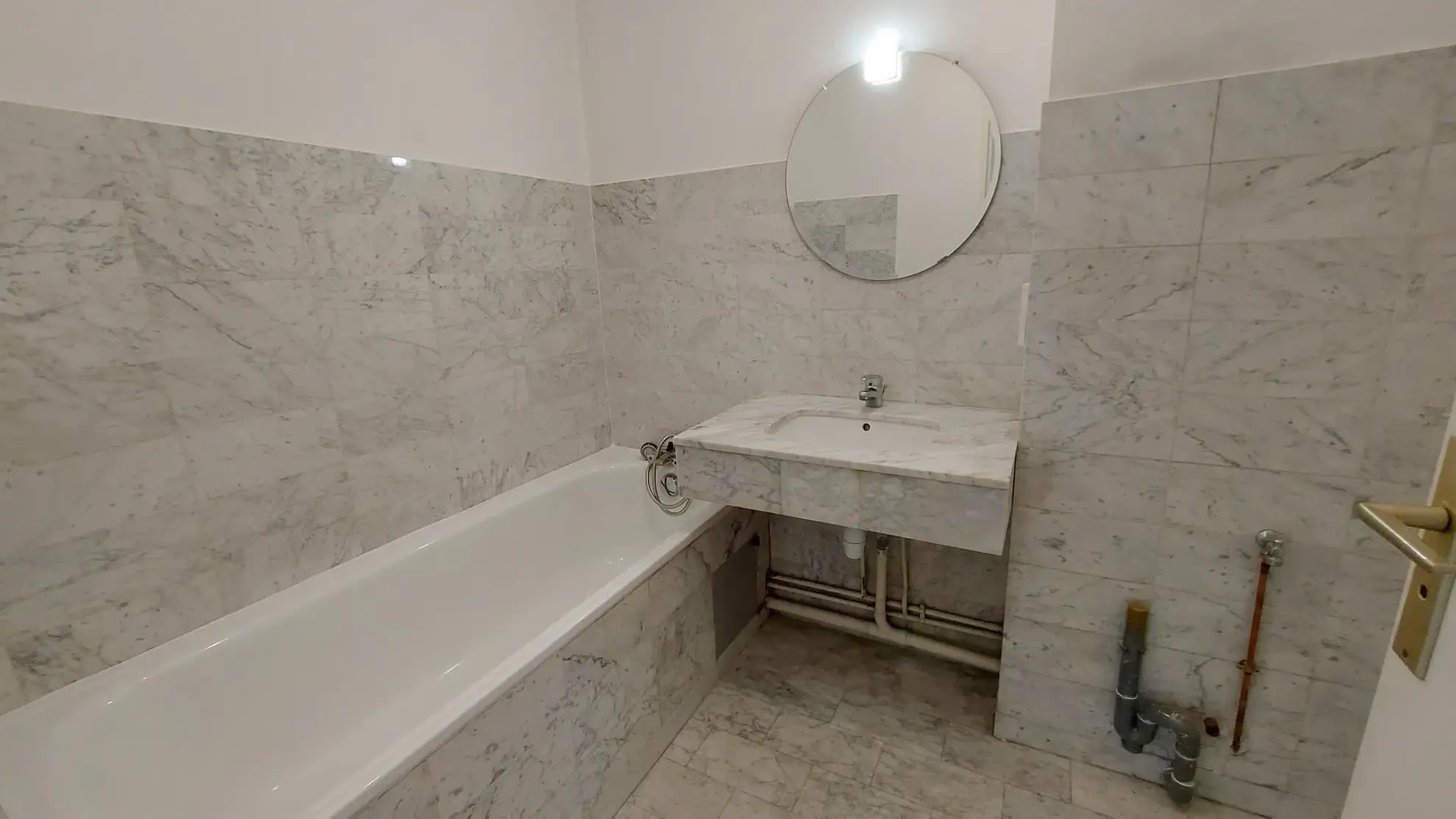 Appartement Dernier Étage avec Ascenseur et Balcon à Bailly 