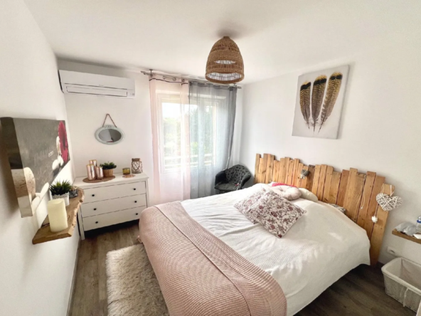 Appartement de Type 2 avec Terrasse et Garage à Gardanne 