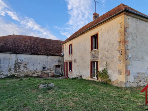 Maison de Caractère à Rénover à Velles 