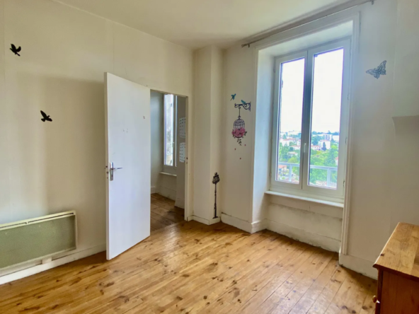 Appartement lumineux avec vue à Annonay 