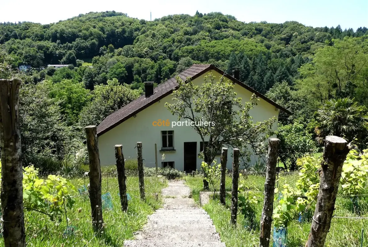Maison à rénover sur les hauteurs du Bourg à Tulle 