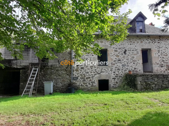 Maison de pays à Laguenne : charme et potentiel de rénovation 