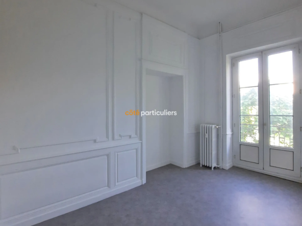 Appartement T4 Château de Villette-les-Dole 