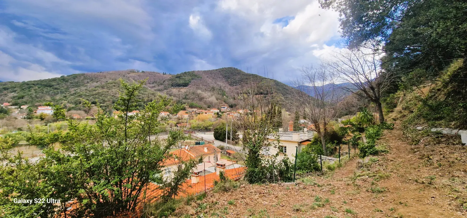 Maison à Arles-sur-Tech avec terrasse, jardin, annexe, garage et vue dominante 
