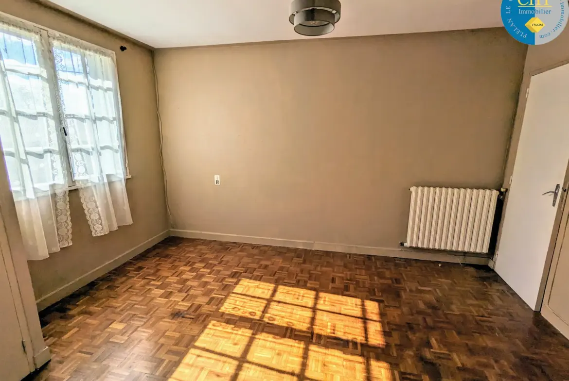 Maison en pierres avec 3 chambres à Guer 
