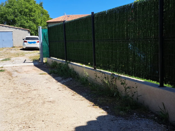 Terrain de 309m2 à Meyreuil - 199 000 € 