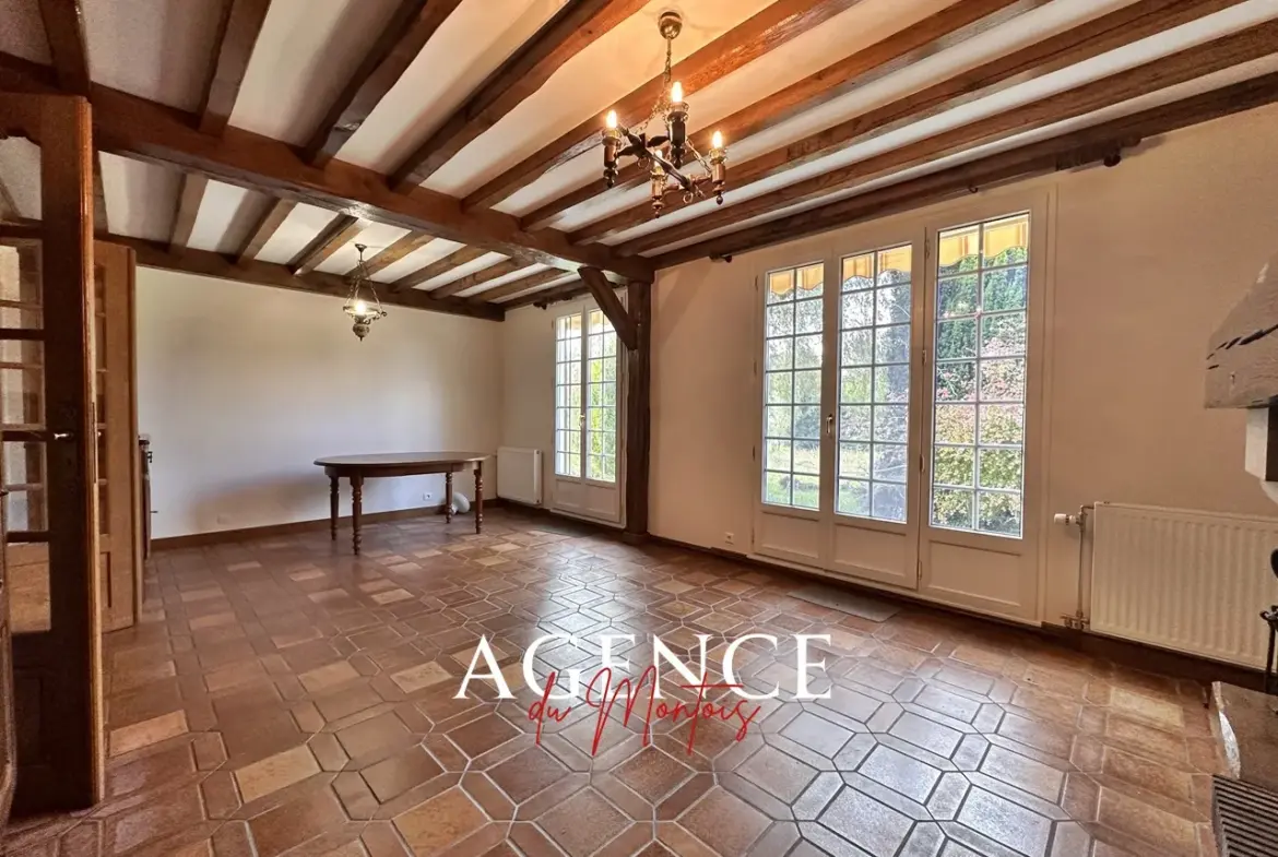 À vendre : Pavillon à Bray sur Seine - 4 chambres, jardin de 901 m² 