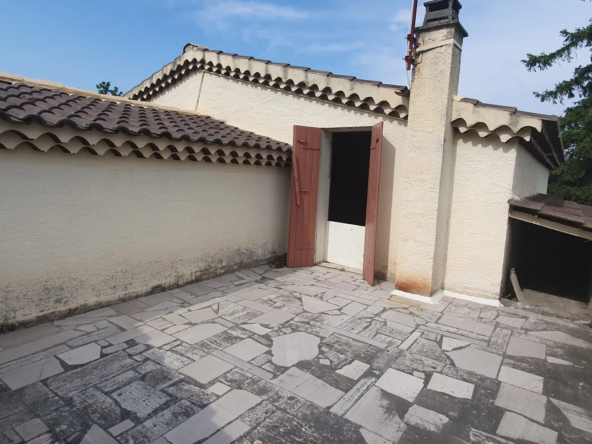 Villa 140 m² habitables avec jardin à Bollène 