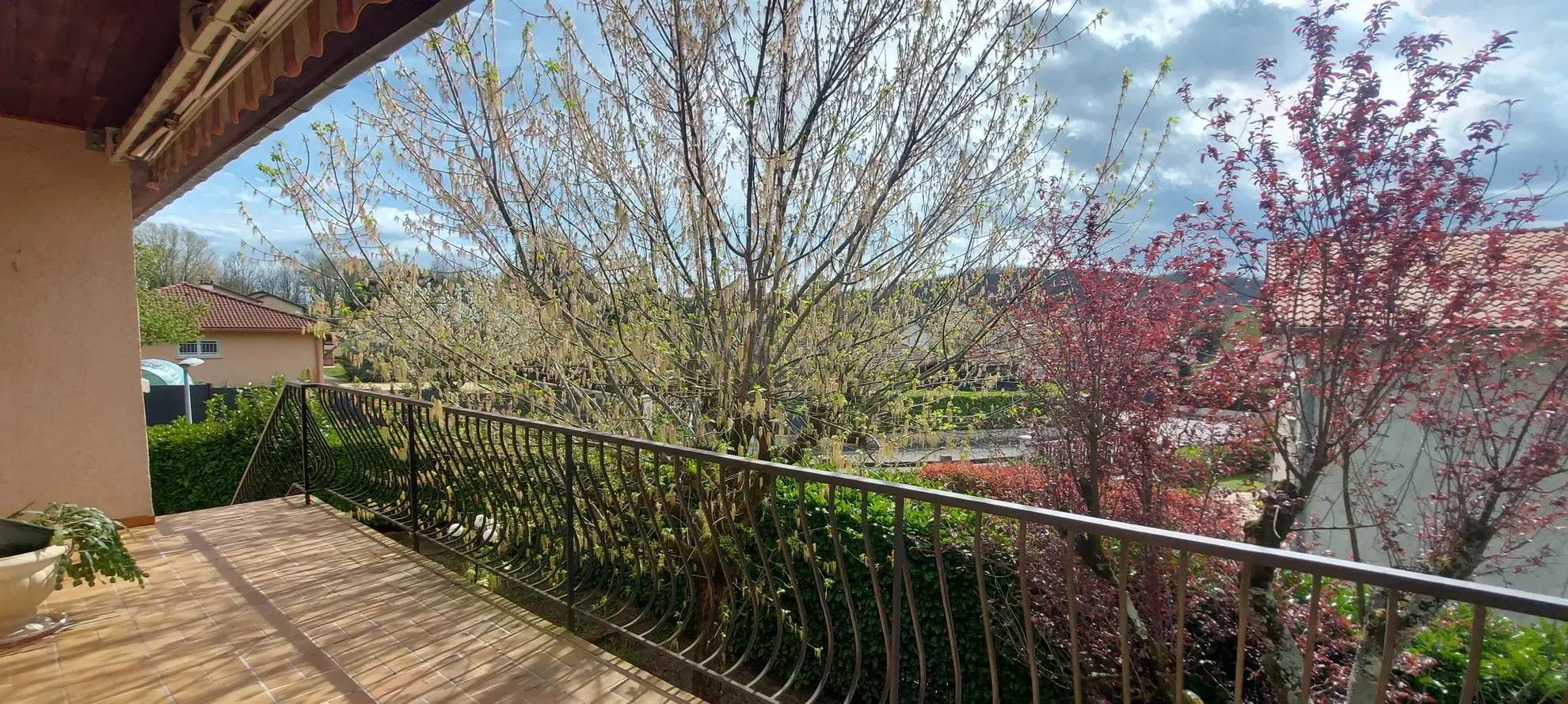 Vente de Villa 120 m² à Pont-Évêque - Quartier Calme 