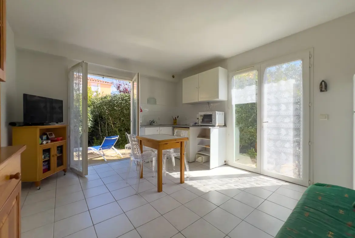 Mazet 3 pièces à vendre près du port Miramar et des plages 