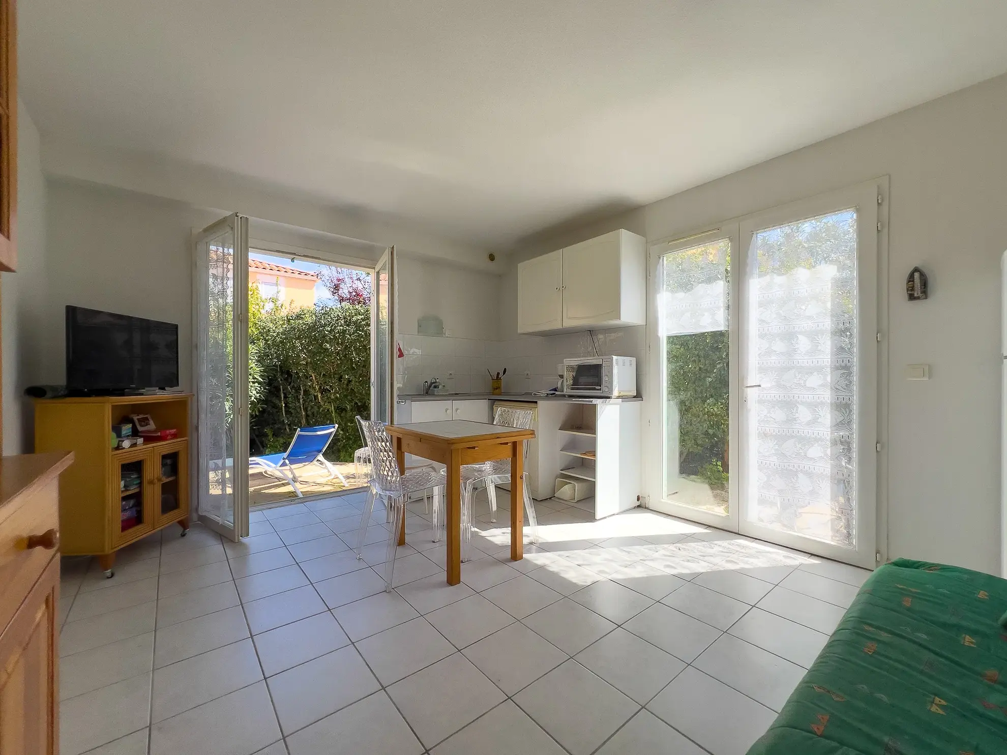 Mazet 3 pièces à vendre près du port Miramar et des plages 