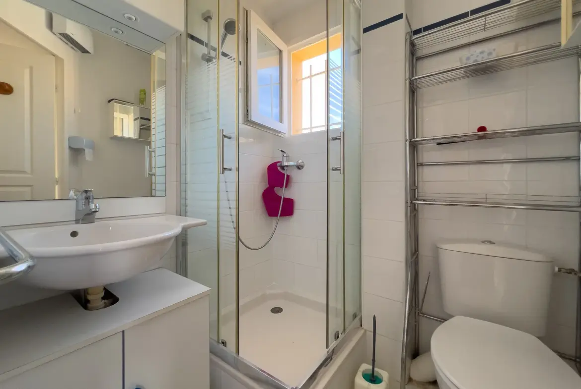 Mazet 3 pièces à vendre près du port Miramar et des plages 