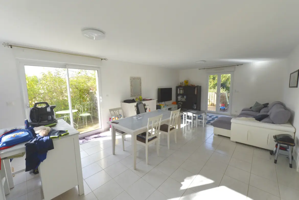 Maison familiale à Saint-André-de-Lidon - 254 660 € 
