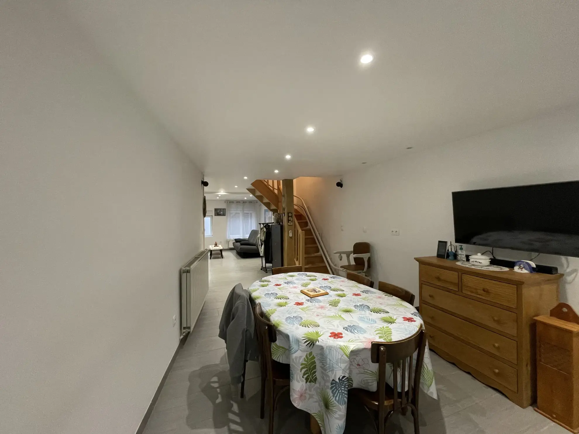 Maison de ville avec 6 box à vendre à Livarot - 175 m² 