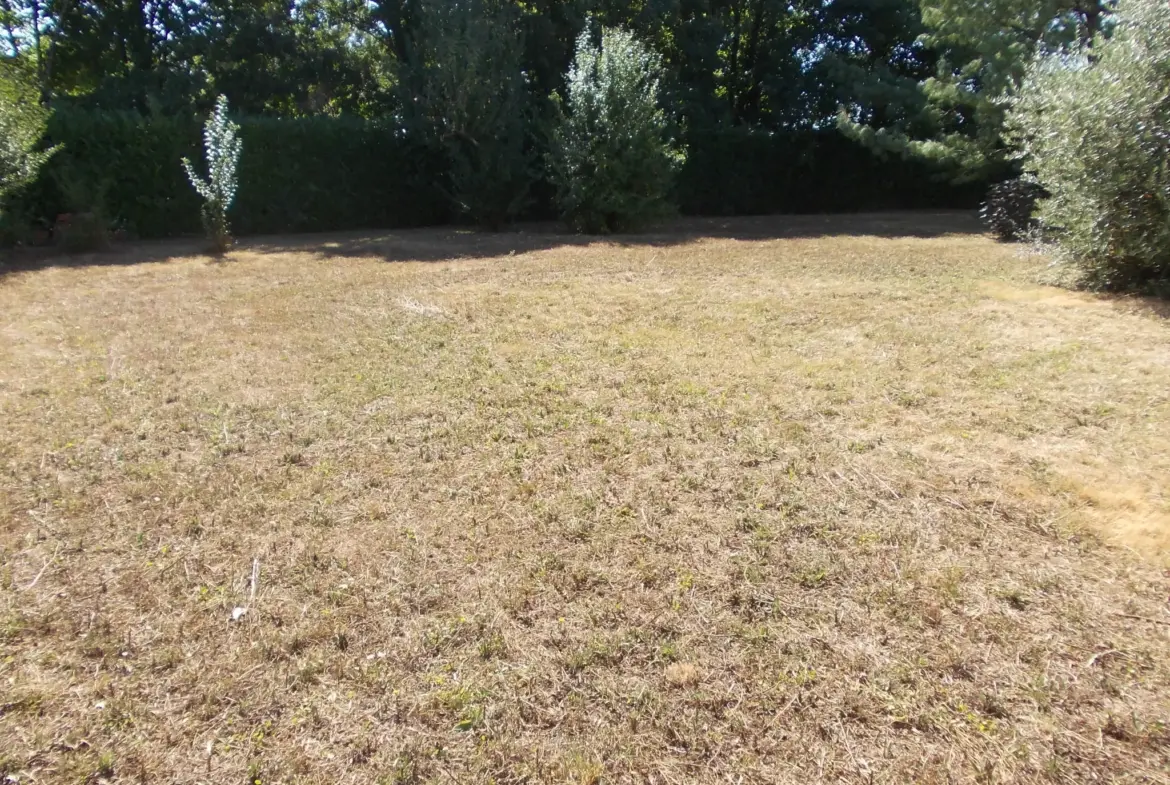 Maison contemporaine avec garage et piscine à vendre à Matha 