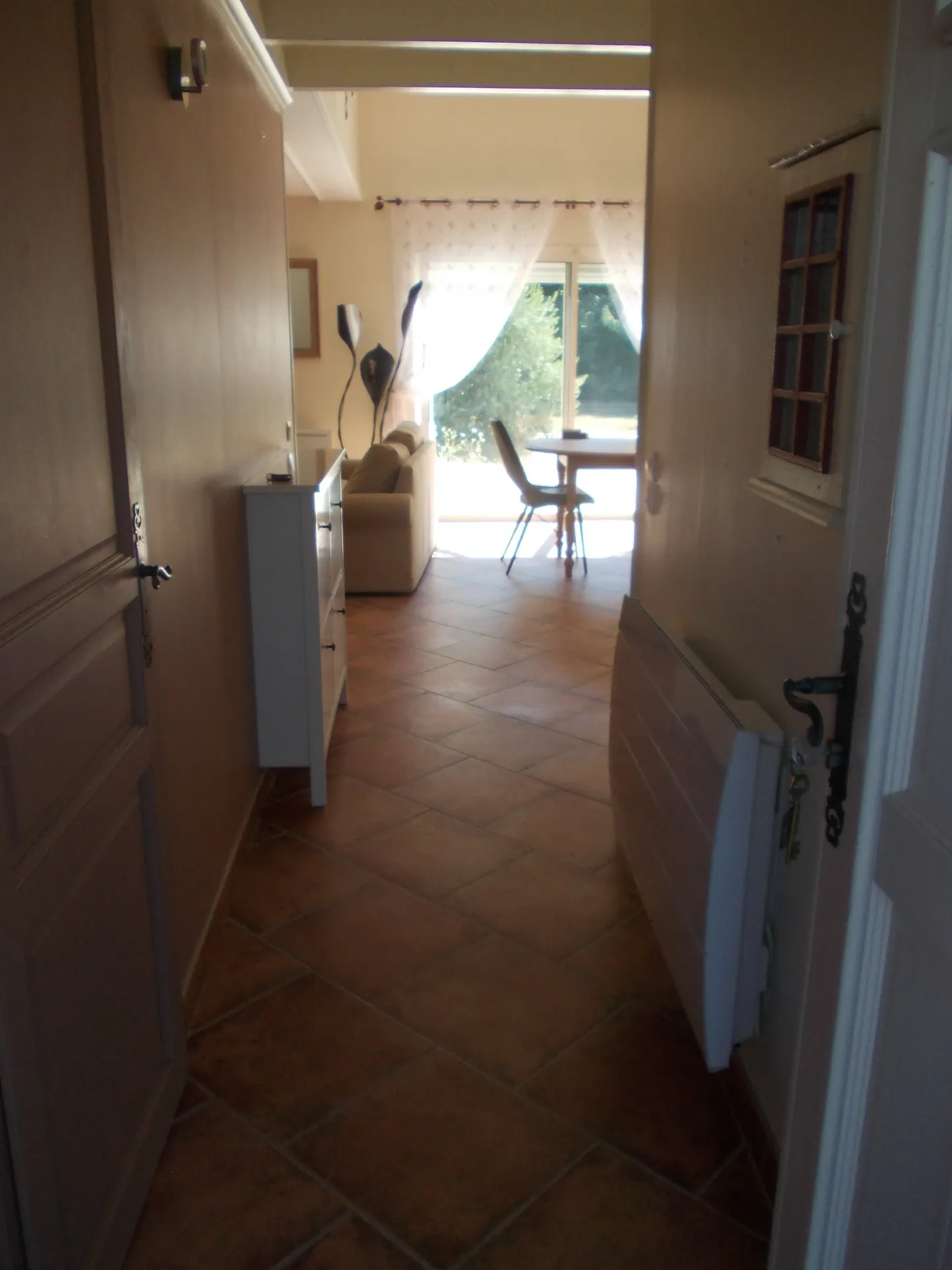 Maison contemporaine avec garage et piscine à vendre à Matha 