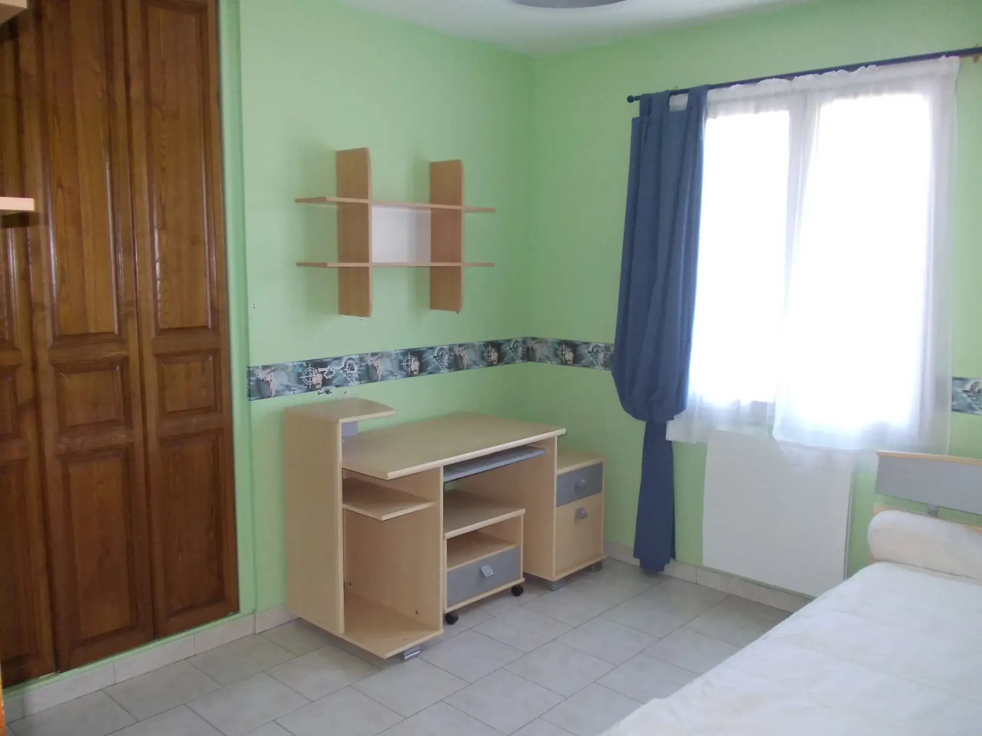 Maison contemporaine avec garage et piscine à vendre à Matha 