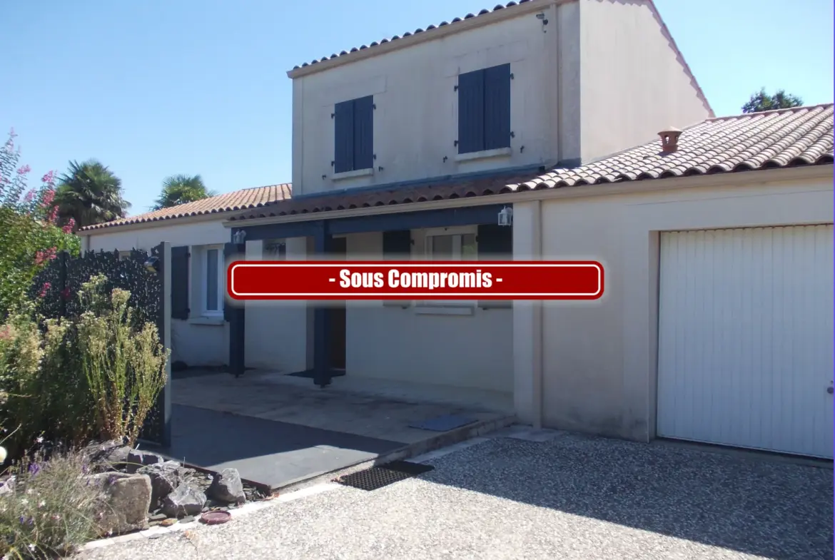 Maison contemporaine avec garage et piscine à vendre à Matha 