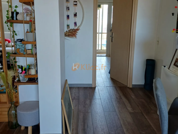 Appartement T3 en dernier étage à Mandelieu Capitou 
