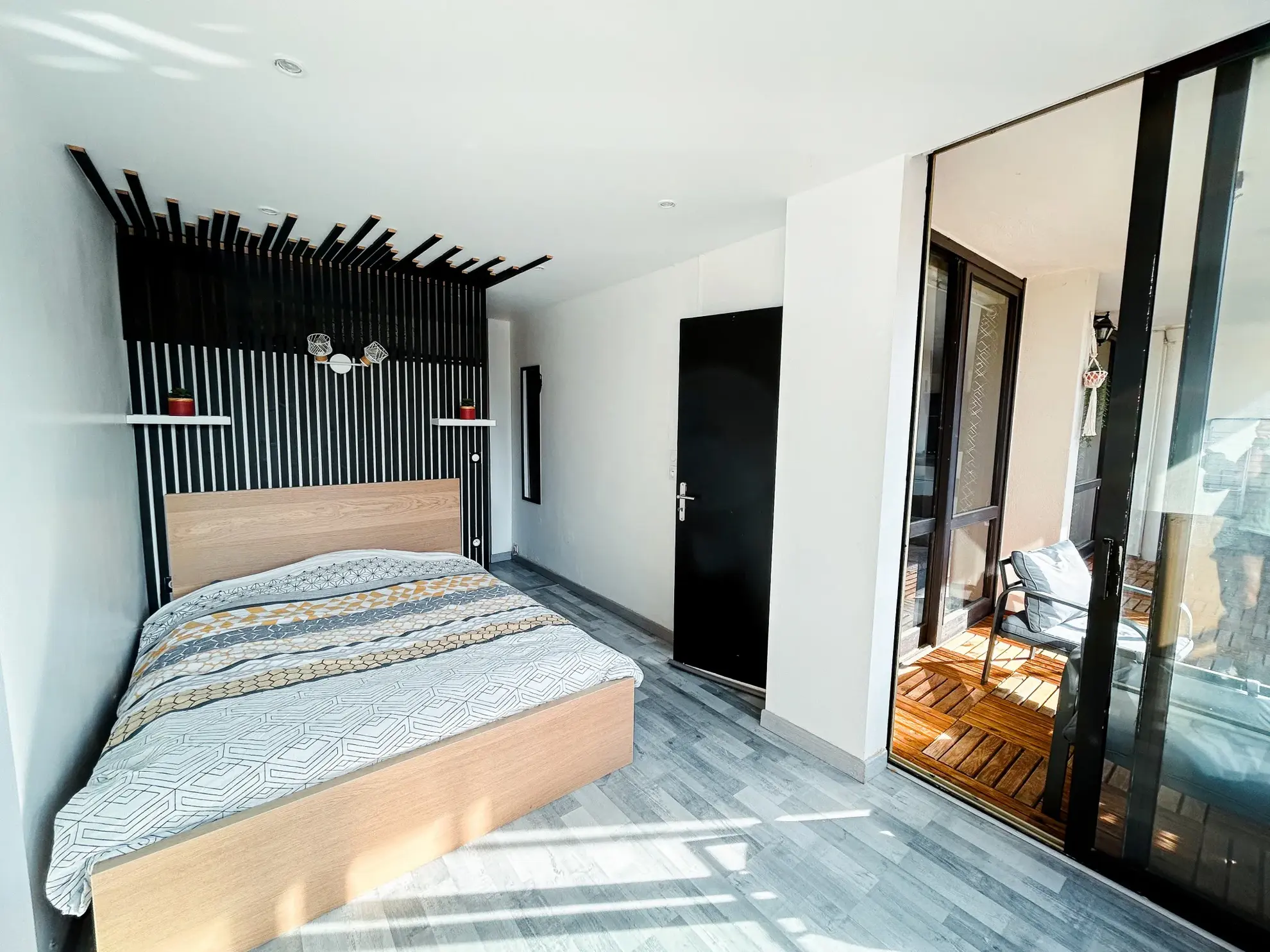 Appartement 5 pièces rénové avec terrasse sud à La Valette-du-Var 