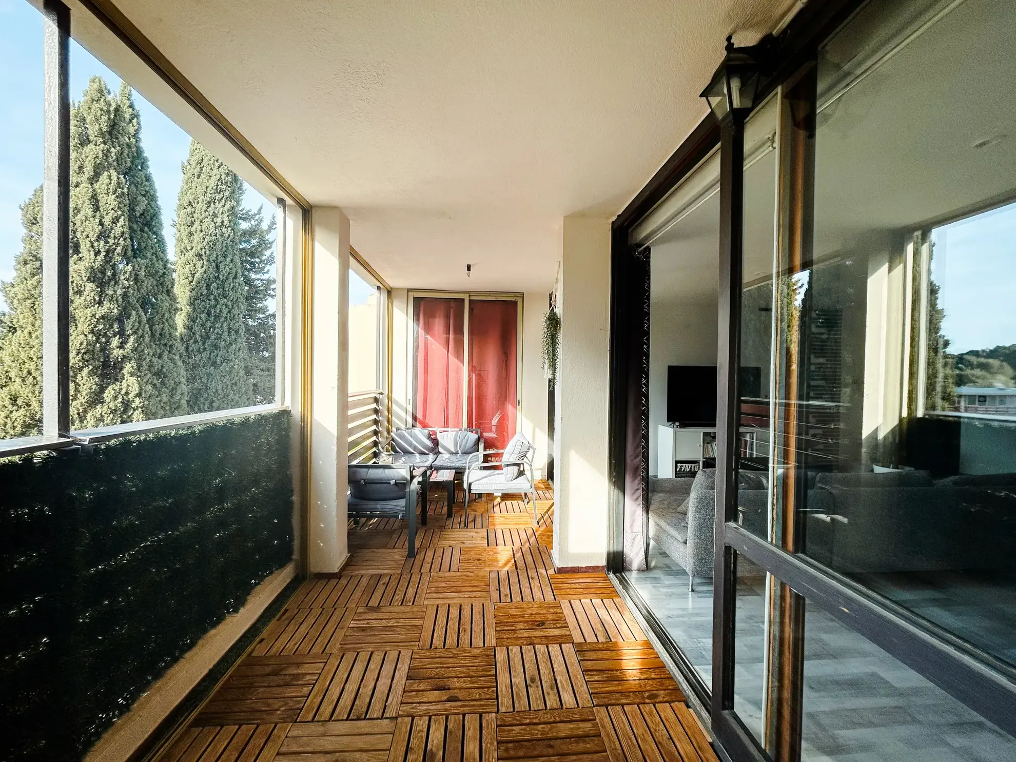 Appartement 5 pièces rénové avec terrasse sud à La Valette-du-Var 