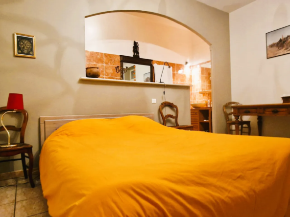 Appartement T2 rénové à vendre à Céret - 68 m² dans l'hyper centre 