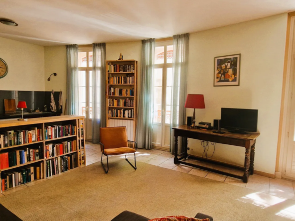 Appartement T2 rénové à vendre à Céret - 68 m² dans l'hyper centre 