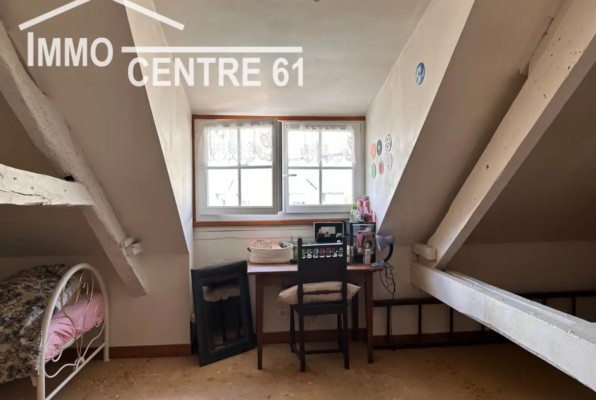 Charmante maison de ville à La Ferté Macé avec 3 chambres et garage 