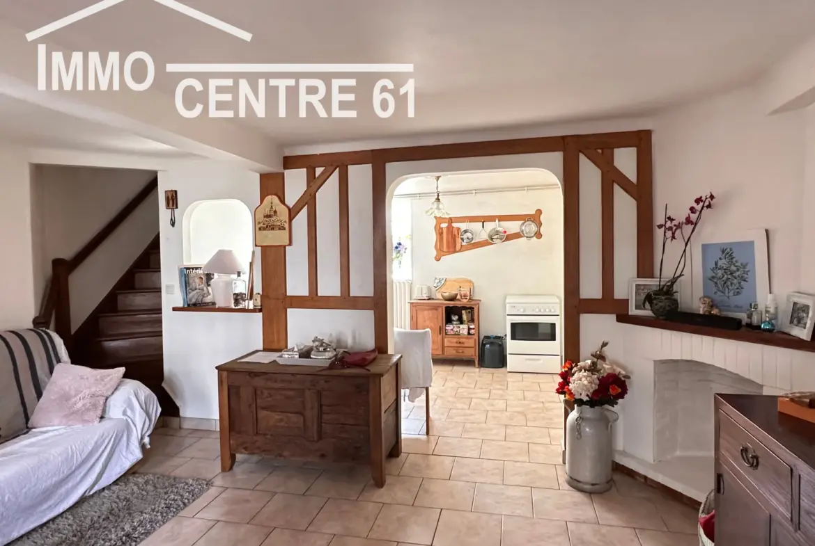Charmante maison de ville à La Ferté Macé avec 3 chambres et garage 