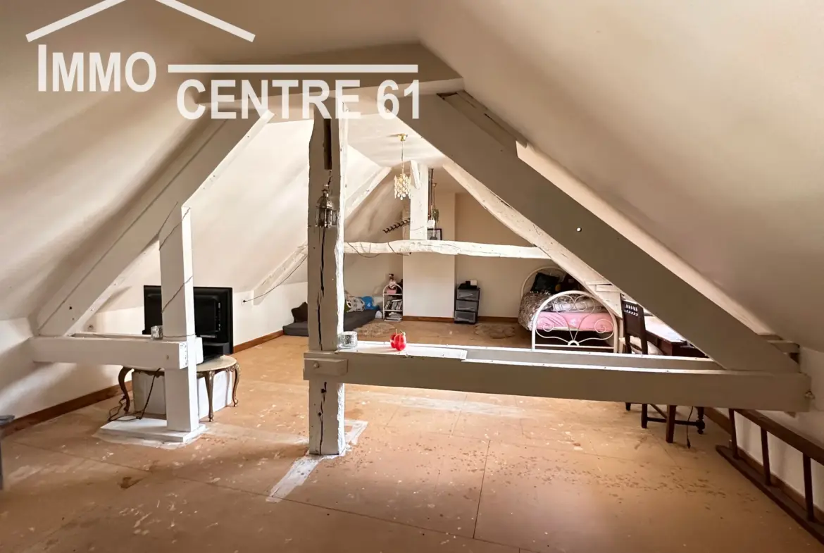 Charmante maison de ville à La Ferté Macé avec 3 chambres et garage 