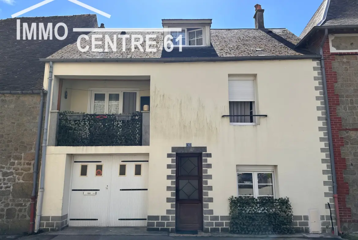 Charmante maison de ville à La Ferté Macé avec 3 chambres et garage 