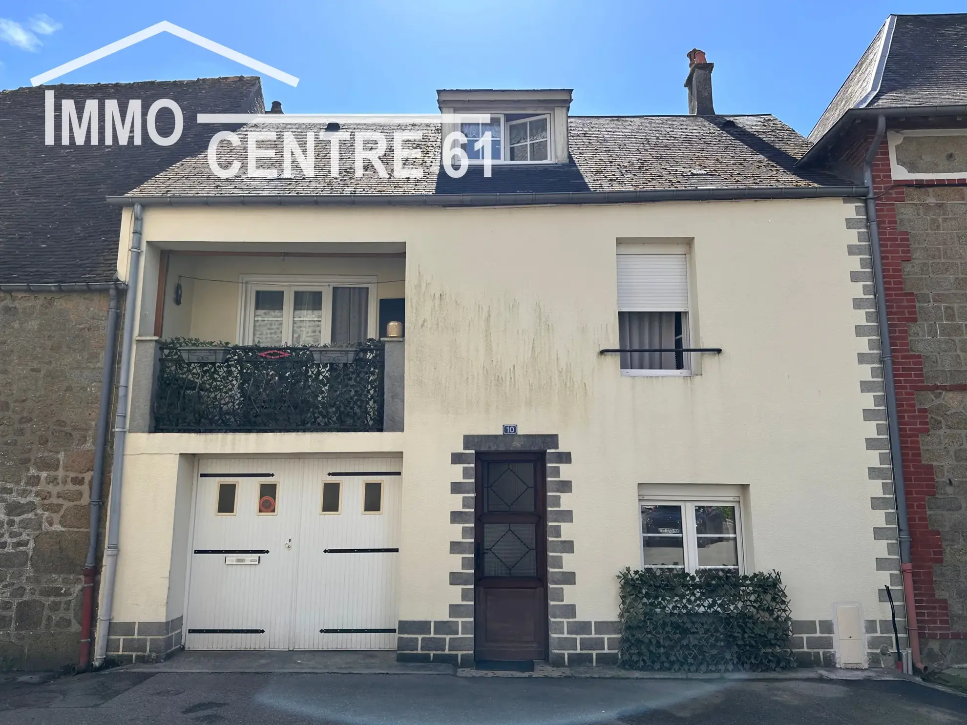 Charmante maison de ville à La Ferté Macé avec 3 chambres et garage 
