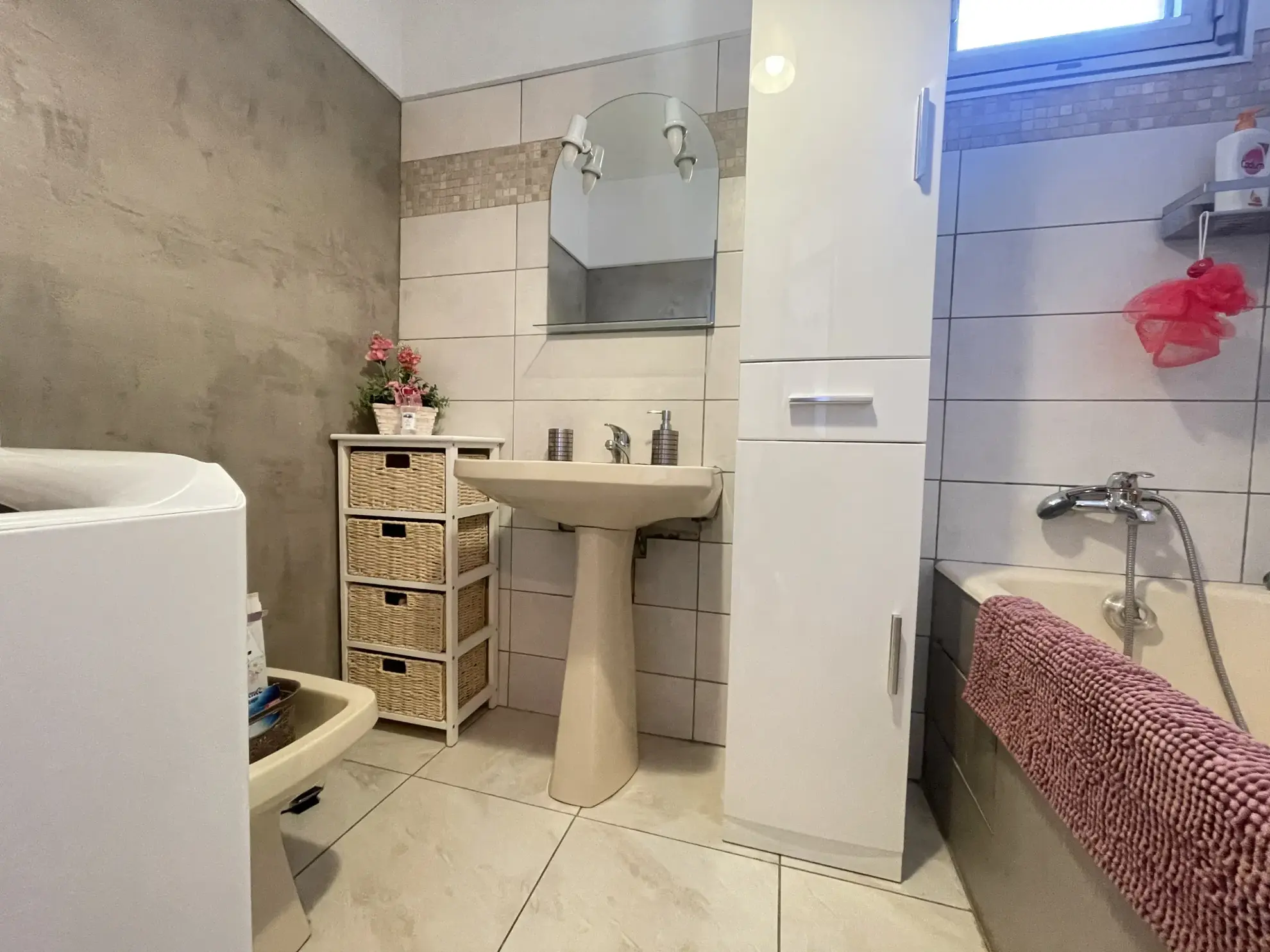 APPARTEMENT 3 PIÈCES AVEC GARAGE ET VUE À AGDE 