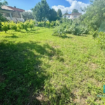 Terrain constructible de 421 m² à Montblanc à vendre - 133 000 €