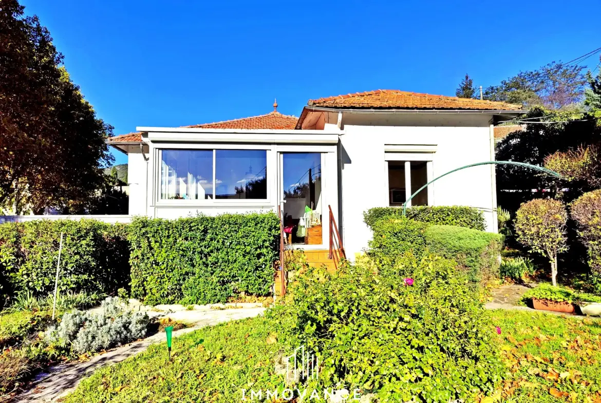 Maison 115m2 à Ganges avec 3 chambres et jardin arboré 