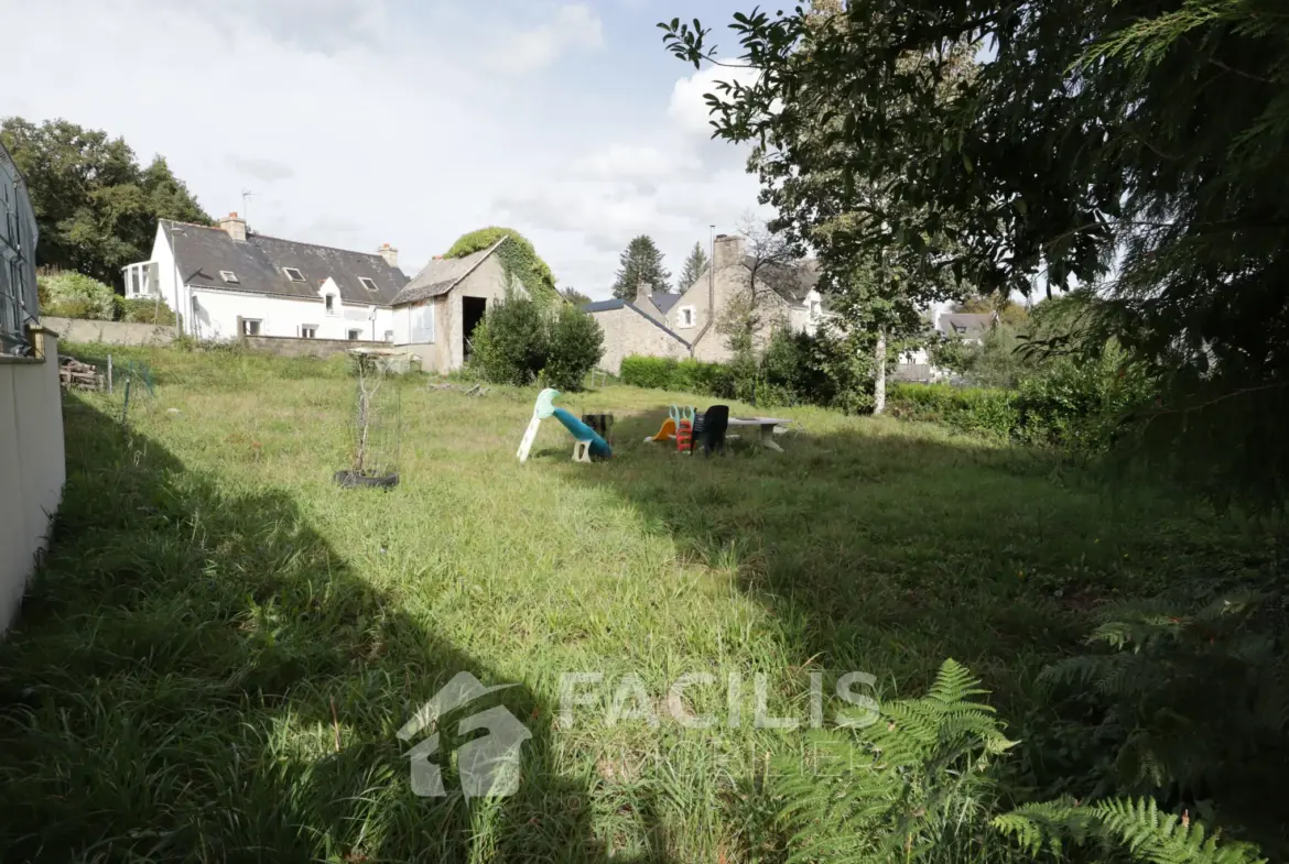 Terrain constructible non viabilisé à Quistinic - 812 m² 