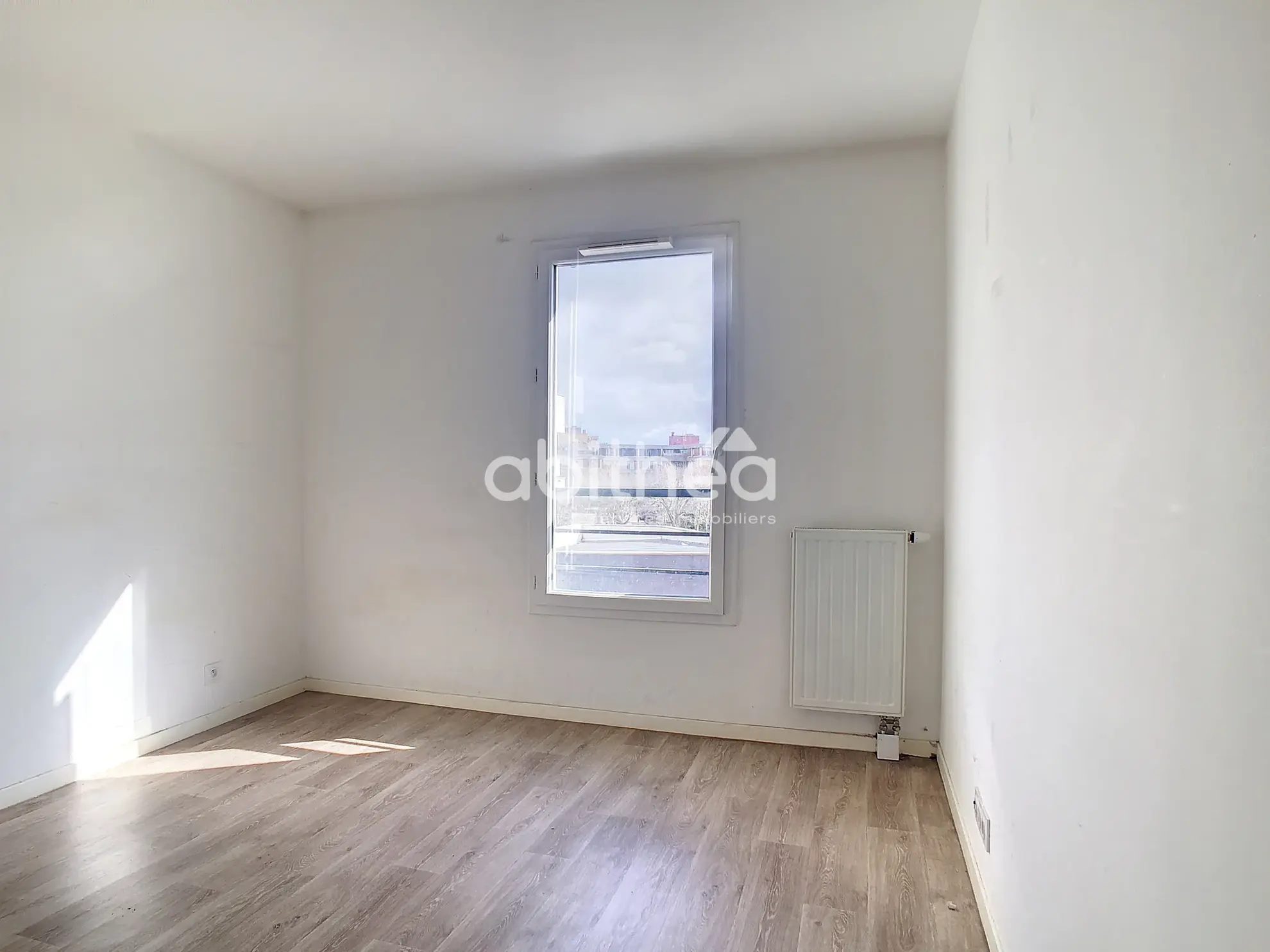 Appartement 2 pièces à Eragny-sur-Oise, proche de la gare 