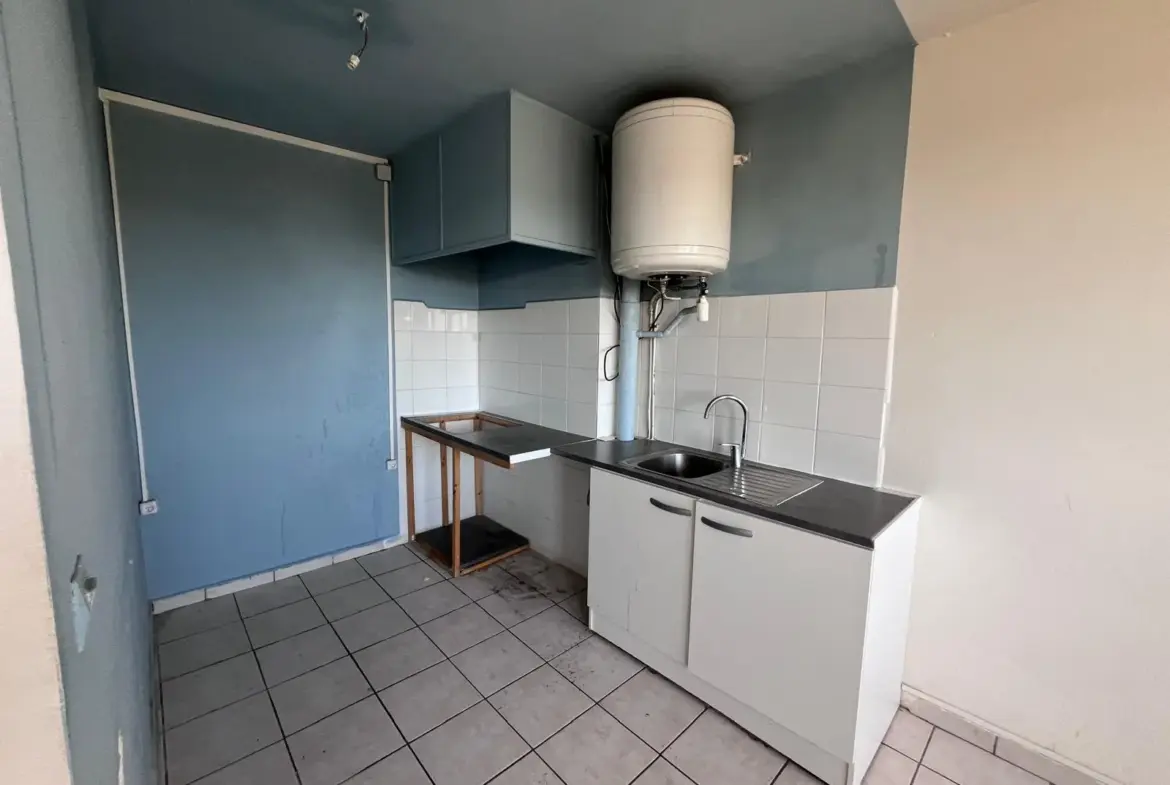 Appartement de type 2 à vendre en centre-ville de Marignane 